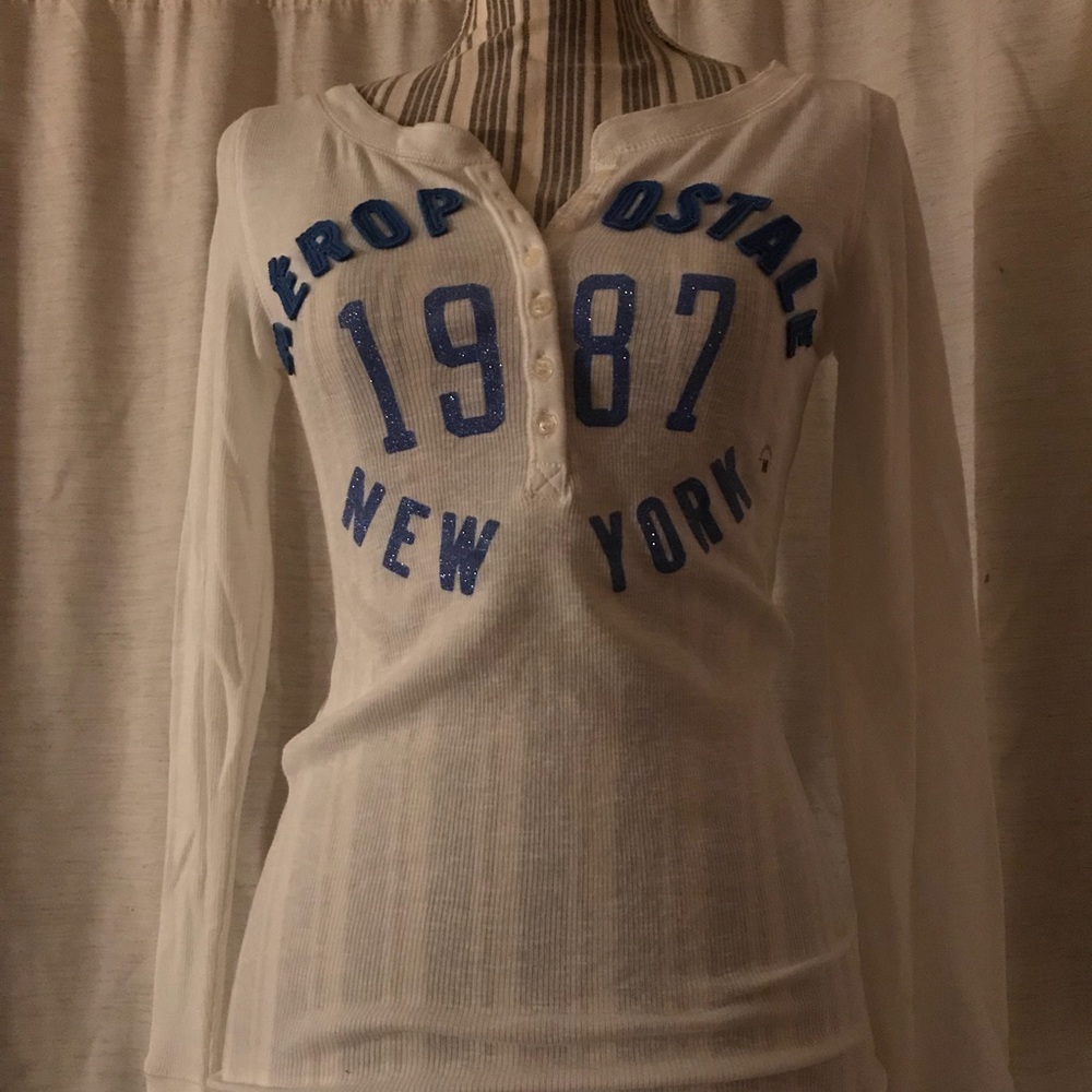 ❤️ White Henley Style Top